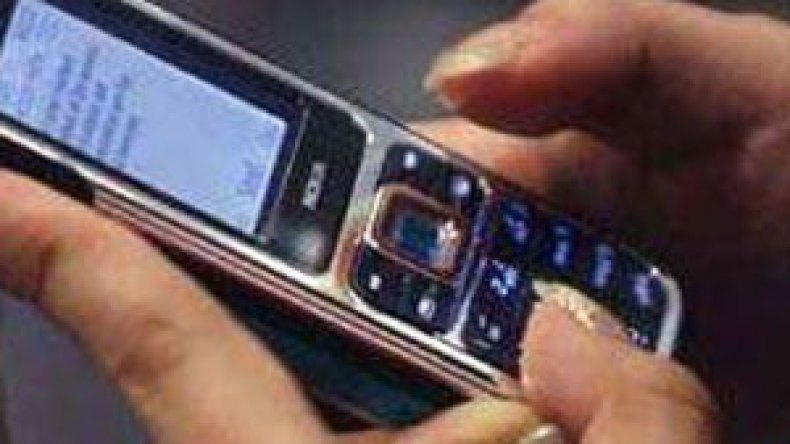 قطع الخطوط الهاتفية المجهولة الهوية يوم العاشر أكتوبر