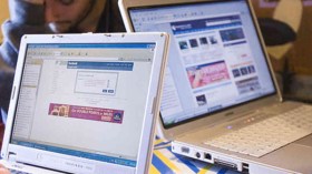 خطيبي يتابع صفحات بذيئة على الفيس بوك