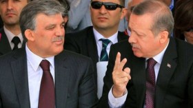 أردوغان يقدم تشكيلة حكومة جديدة للرئيس غل بعد استقالة 3 وزراء