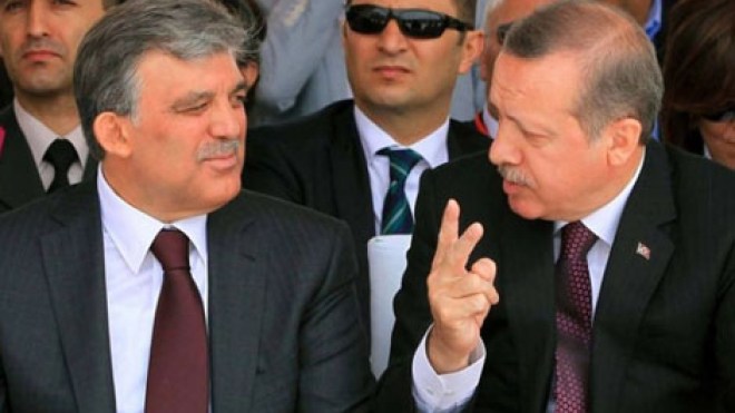 أردوغان يقدم تشكيلة حكومة جديدة للرئيس غل بعد استقالة 3 وزراء