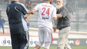 لعروم: “من غير المعقول برمجة الداربي بملعب زيوي”