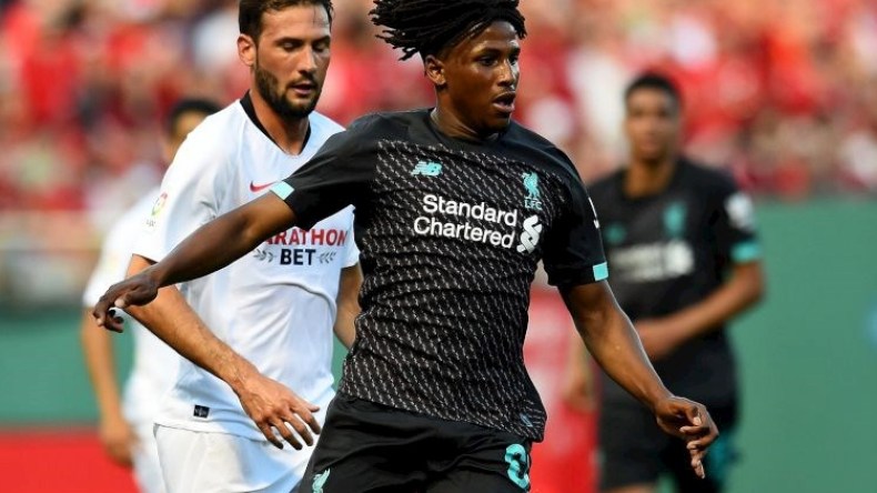 كلوب يمنح الأمل للجزائري العروسي للمشاركة مع ليفربول