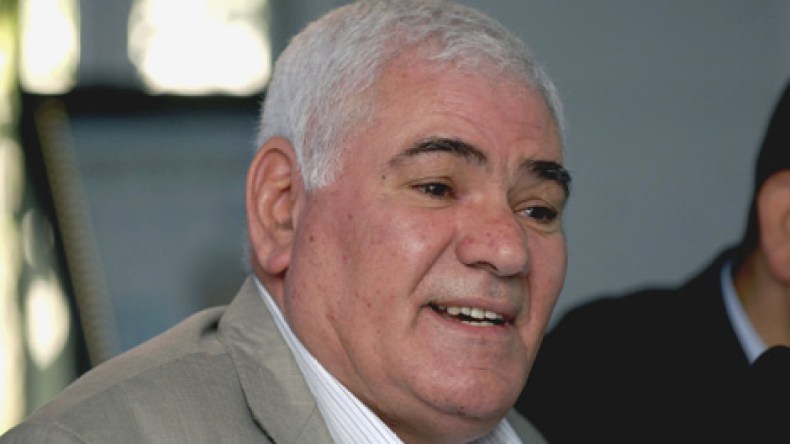 العسكري: المحليات “الفرصة الأخيرة” للرئيس بوتفليقة