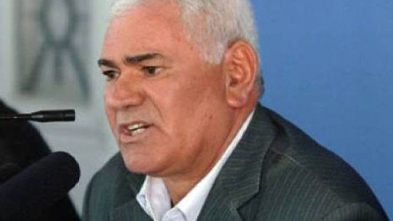 آيت أحمد مستهدف عشية خمسينية الاستقلال