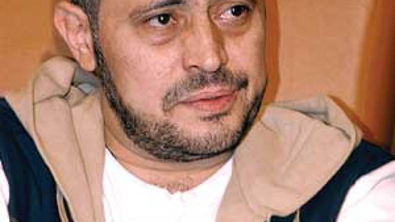 فلة مطربة كبيرة وعظيمة وأقدم مني في الفن وسلمى غزالي “مهضومة”