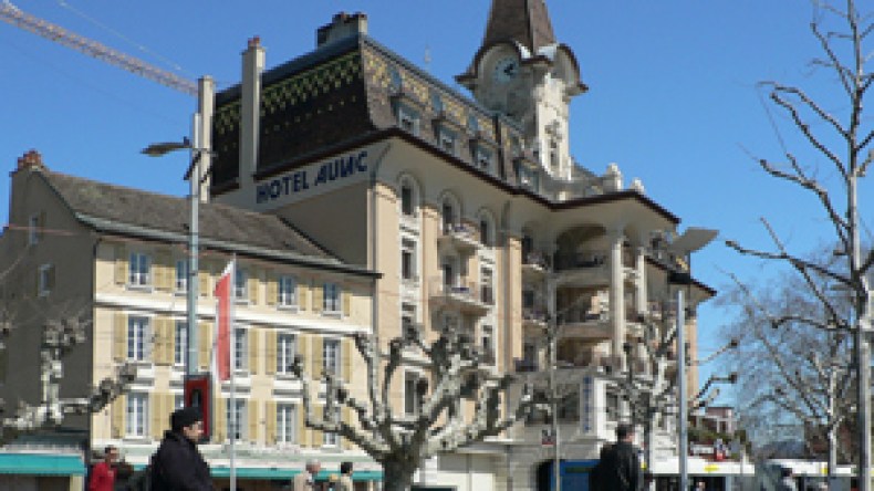 لقاءات سرية في لوزان وباريس ولندن لضرب استقرار الجزائر