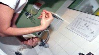 Manque “flagrant” d’observance du lavage des mains chez le personnel médical (Dr Timsiline)