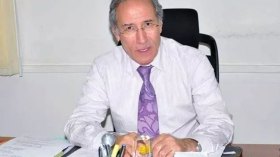 عملية استيراد تطيح بوزير النقل ومدير الجوية الجزائرية