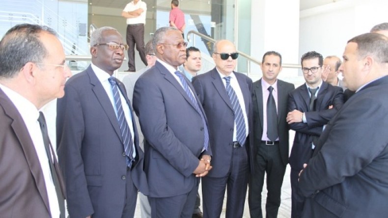 لجنة “الكاف” تواصل تفقدها للمنشآت والمرافق بالجزائر