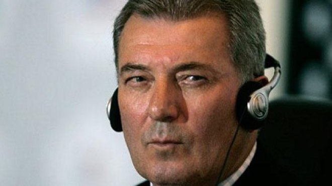 لومير يباشر مخطط الإطاحة بالعلمة