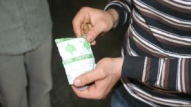 200 million bags of fake chewing tobacco threaten Algerians to cancer