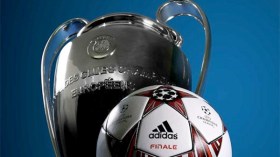 اللاعبون الجزائريون يغيبون عن نهائيات رابطة الأبطال وأوروبا ليغ