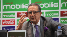 ليكنس: لست ساحرا!