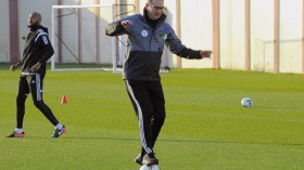 جورج ليكنس: ماجر أوقفه عن تدريب “الشياطين الحمر” وزوجته أعادته إلى “الخضر”