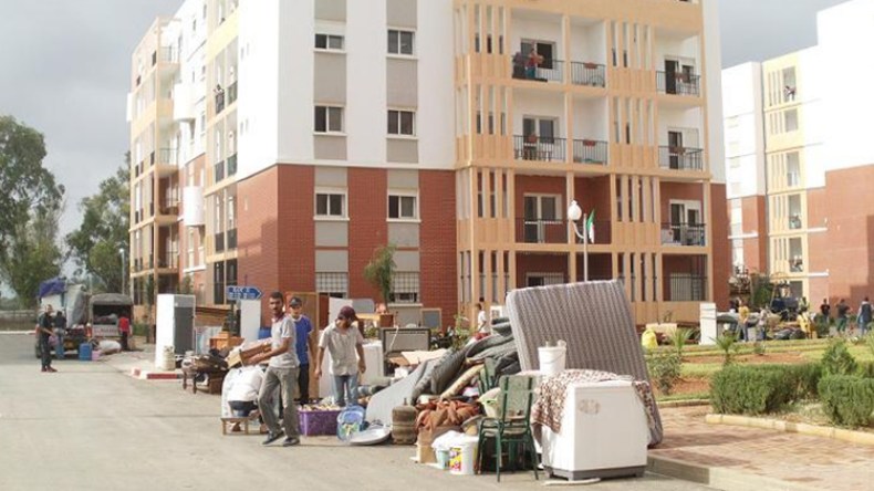 قاطنو الأقبية بباب الزوار يستعجلون الترحيل