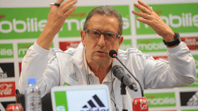 تركنا المساحات  لزيمبابوي و أنا متعود على ظلم التحكيم