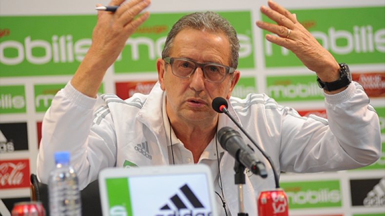 تركنا المساحات  لزيمبابوي و أنا متعود على ظلم التحكيم