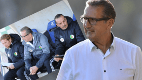 الفدرالية تقيل الطاقم المساعد للمدرب ليكنس ثم تتراجع