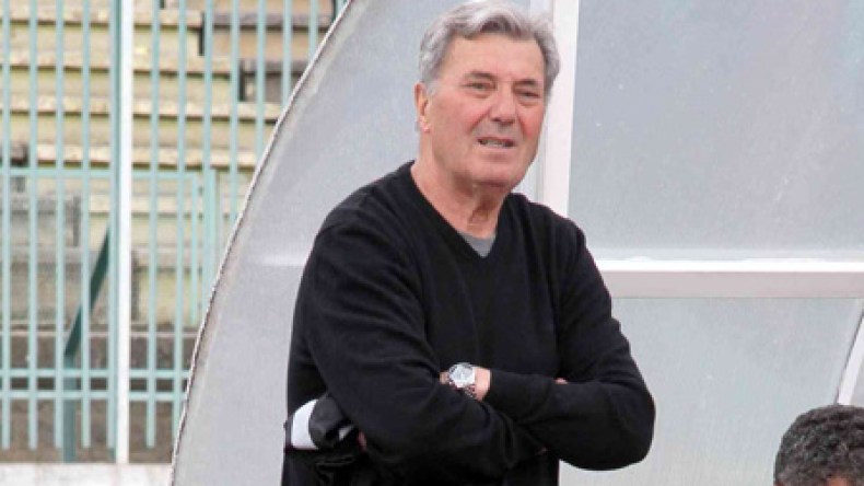 لومير يوافق على تدريب الأهلي المصري وإدارة السنافر ترفض التعليق