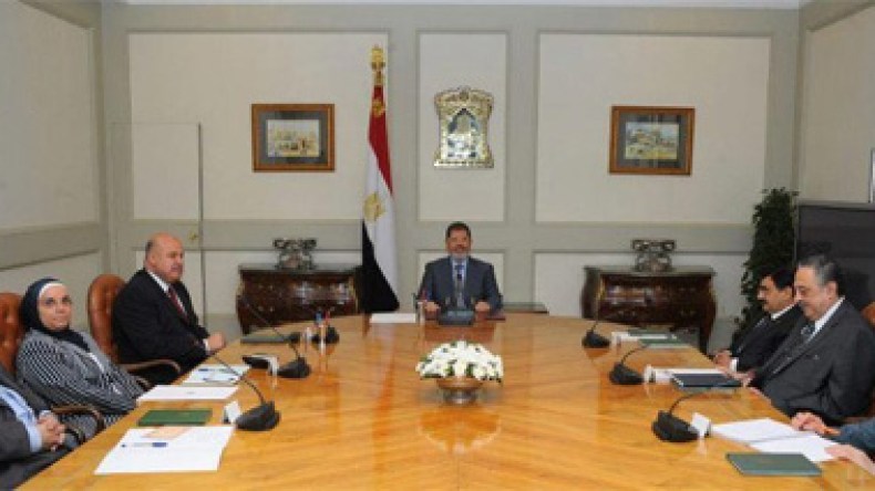 “هيومن واتش” تتهم الجيش المصري بإخفاء خمسة من مساعدي مرسي قسريا