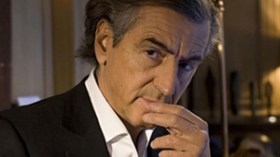 ‮”‬الشعب‭ ‬الجزائري‮ ‬يعاني‮ ‬الأزمة‮.. ‬إلا‮ ‬أنه‭ ‬لا‭ ‬ينساق‭ ‬وراء‭ ‬جندي‭ ‬مجهول‮”‬