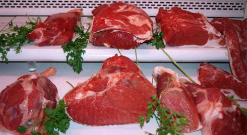 Sondage: les Algériens contre la limitation de la durée des “taraouih” et l'importation de la viande indienne