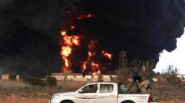 Libye : l'Otan bombarde encore le complexe de Kadhafi