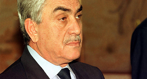 Transition démocratique: pas de réponse de Zeroual, El Ibrahimi malade et El Khatib à l'étranger