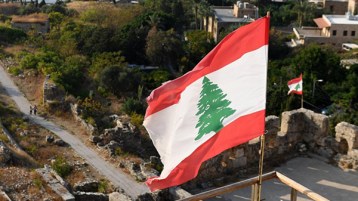 لبنان.. لعبة غير متوازنة بين حاضنتين