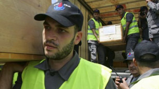 سمير القنطار ودلال المغربي يعودان بعد طول غياب