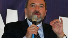 مشروع قانون يفرض على الإسرائيليين أن يقسموا يمين الولاء لدولتهم