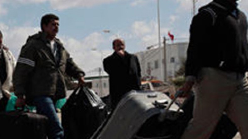 دخول‭ ‬180‭ ‬رعية‭ ‬بنغالي‭ ‬إلى‭ ‬الجزائر‭ ‬يوم‭ ‬أمس