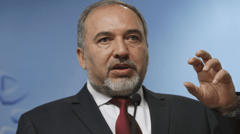 ليبرمان وفوبيا الجزائر