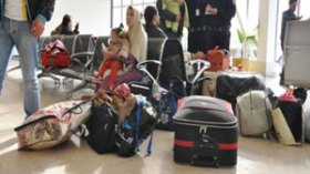 مئات الرعايا الأجانب يتوافدون نحو المراكز الحدودية الجزائرية