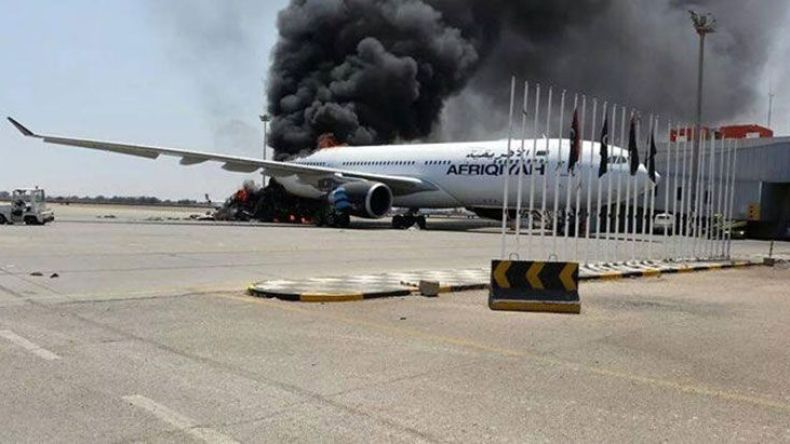 داعش تتبنى الهجوم على مطار معيتيقة بطرابلس