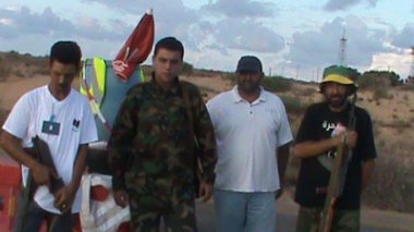 Libye: les Algériens aux côtés des Libyens face au régime répressif  de Mouammar Kadhafi