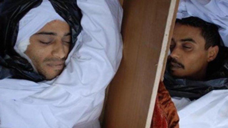 القذافي‭ ‬يختبئ‭ ‬في‭ ‬ثكنة‭ ‬عسكرية‭ ‬وخطاب‭ ‬نجله‭ ‬مستفز‭ ‬وتهديداته‭ ‬جوفاء