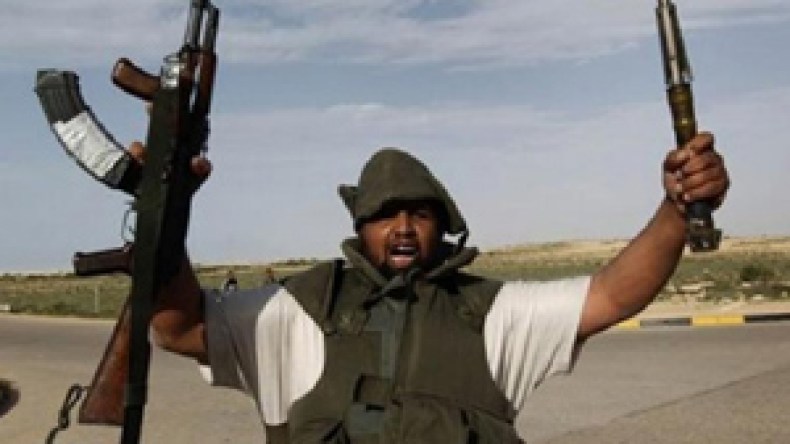 حديث‭ ‬عن‭ ‬مساع‭ ‬جزائرية‭ ‬مصرية‭ ‬لإقناع‭ ‬القذافي‭ ‬بالتنحي