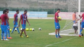 الليبيون يحلمون بمفاجأة ويطالبون بنسيان أحداث “الدار البيضاء”