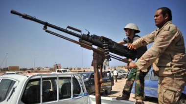Libye: 200 véhicules de combat pro-CNT vers Bani-Walid