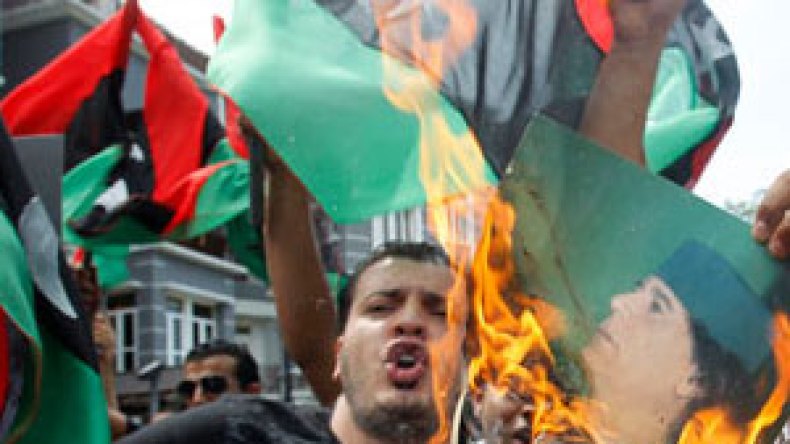 الخارجية الايطالية: 1000 قتيل في احتجاجات الليبين وبرقة خارج سيطرة القذافي