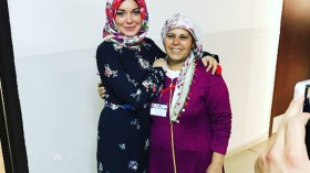الممثلة الأميركية ليندسي لوهان ترتدي الحجاب في تركيا