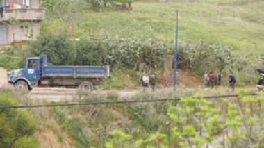 Four injured, including a little girl, in a roadside bomb east of Algiers