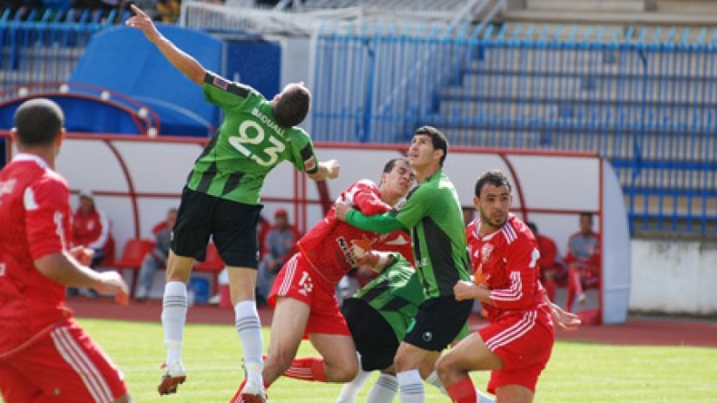 رائدا الرابطة المحترفة الثانية في تنقلين صعبين