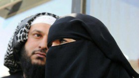ارتديت القميص وأطلقت لحيتي لأحقق غايتي!