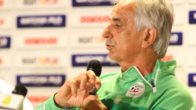 خاليلوزيتش متفائل قبل انطلاق المونديال و”سعادته” تثير الحيرة