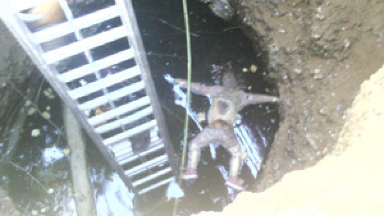 “‬اغتصبتُ‭ ‬لينا‭ .. ‬شنقتُها‭ ‬ثم‭ ‬أحرقتُ‭ ‬ثيابها‭ ‬وأخفيتُها‭ ‬في‭ ‬الحشيش‮”