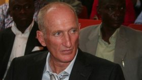 لويفيغ ينتقم من زدام ومترف يغادر الملعب غاضبا