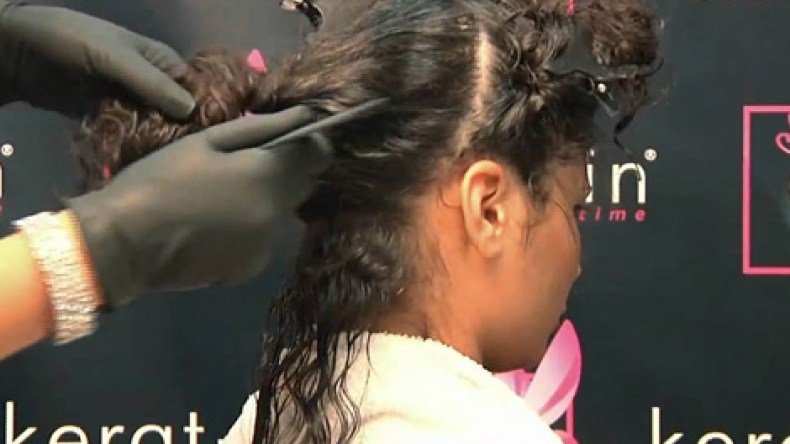 ‮”‬التمليس‮ ‬البرازيلي‮” ‬للشعر‮ ‬يهدّد‮ ‬الفتيات‮ ‬بالسرطان‮ ‬