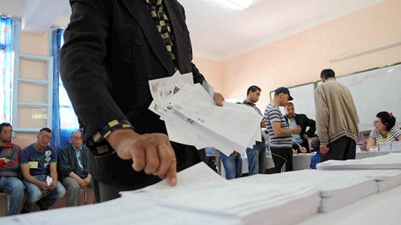 “الفيس” و”الفايسبوك” يطيحان بالمترشحين